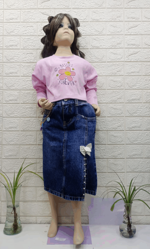 Falda con Lazo...maniqui1 Falda Denim con abertura al costado.